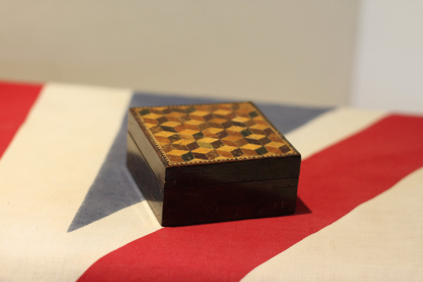 A Small 19th Century Square Tunbridge Ware Box, With Cube Parquetry Decorated Lid, 7cm x 7cm x 3.5cm