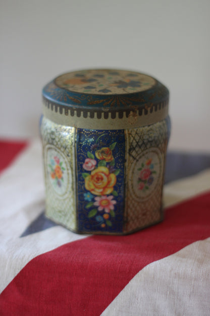 A Vintage Scribbans Kemp Bakers Tin With a Floral Pattern c1940's