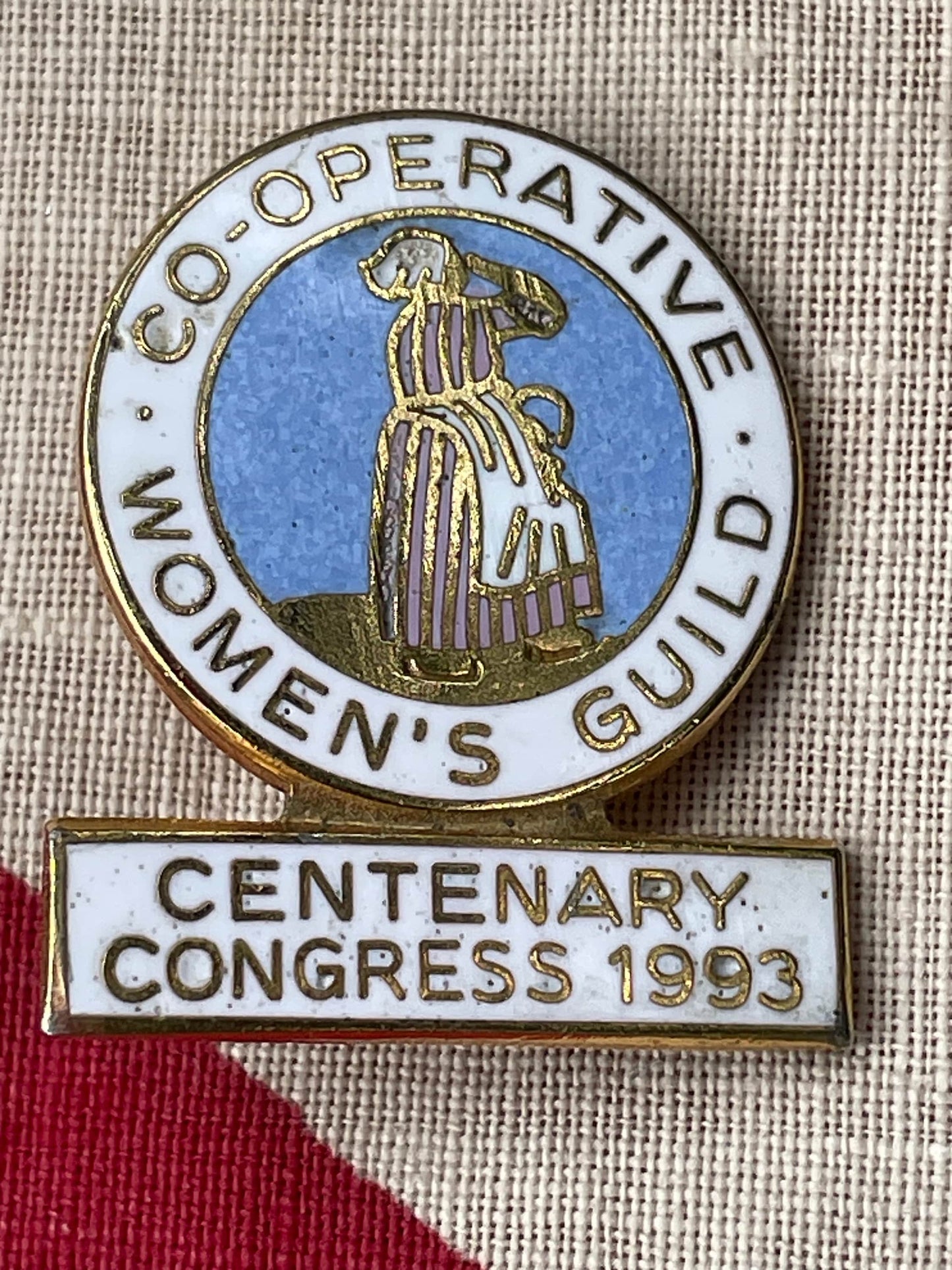 A Co-Operative Women's Guild Centenary Congress 1993 Enamel Badge 3cm Tall