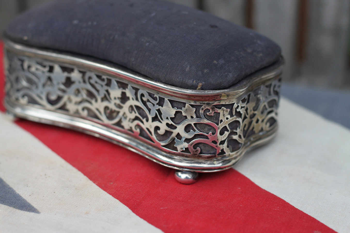 An Edwardian Hallmarked Silver Jewellery Box - Pierced Decoration Chester 1907 Cornelius Saunders & James Francis Hollings Shephard