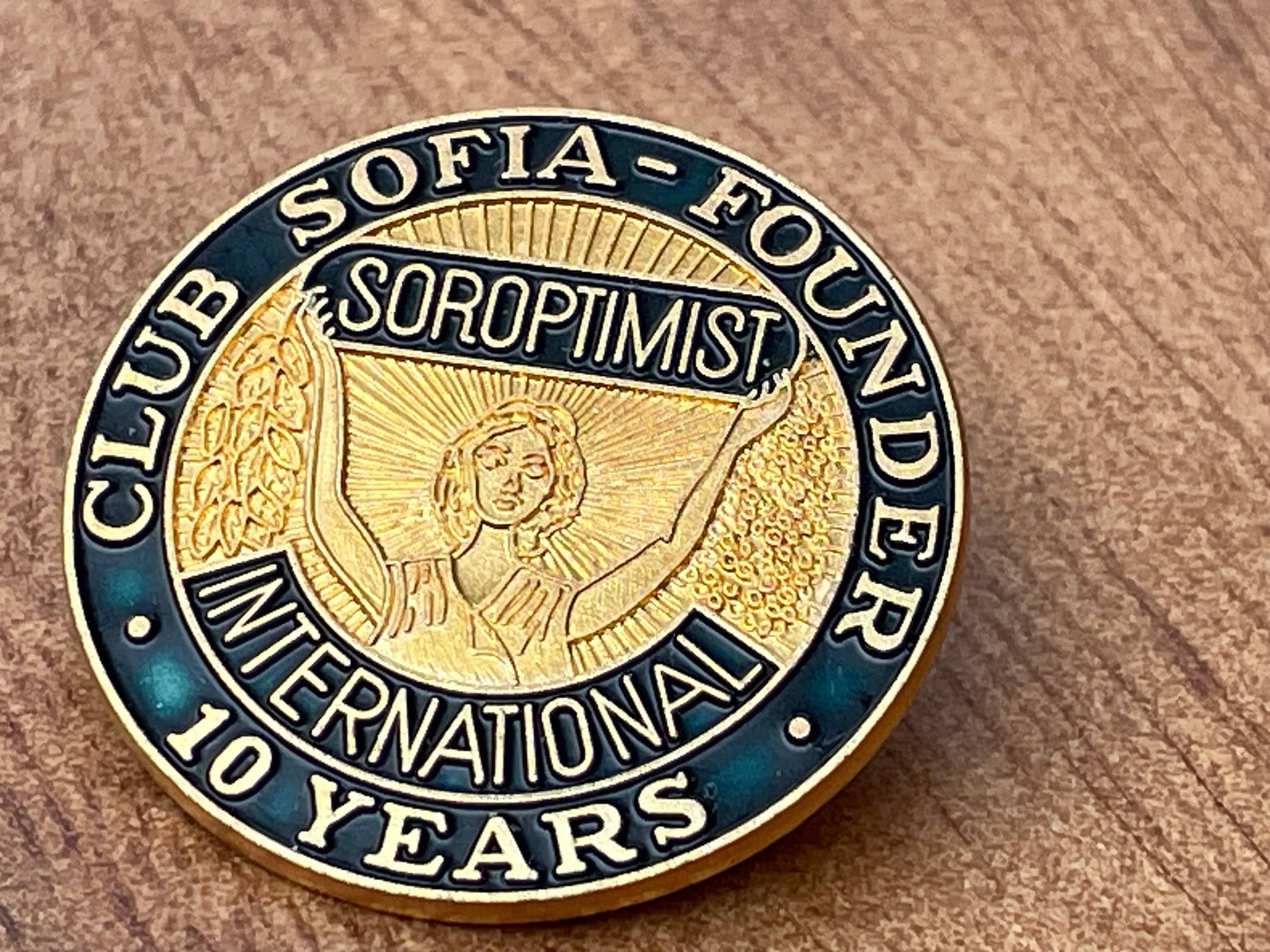 A Club Sofia Founder Soroptimist International 10 years Badge 28mm Diameter