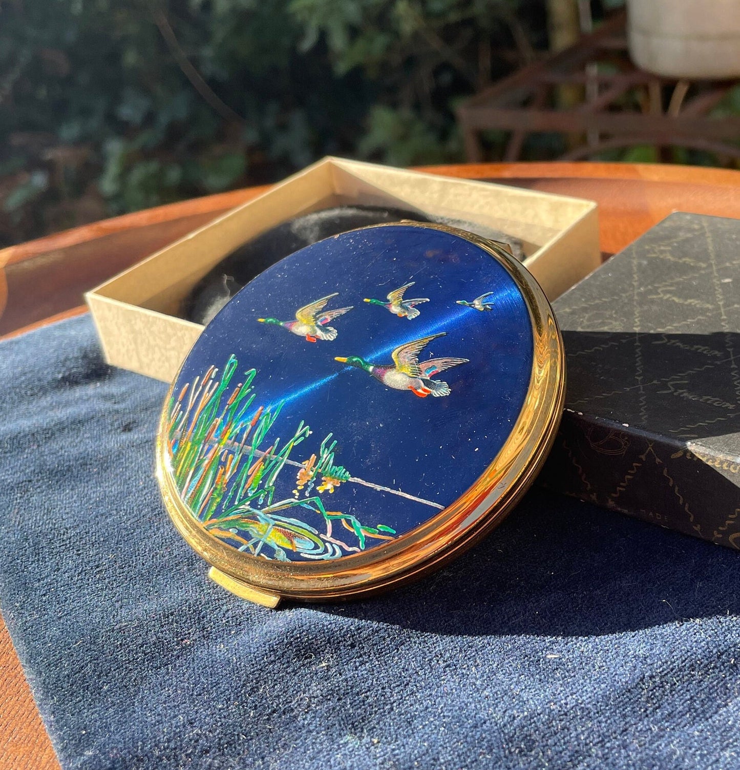 A Boxed Compact by Stratton With Flying Ducks over Reads in a Soft Case 8cm Diameter