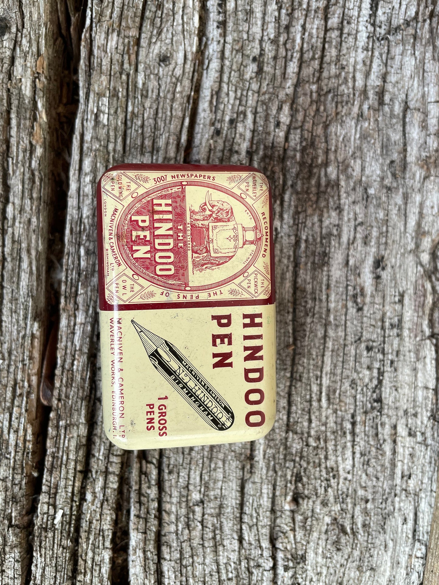 A Vintage Hindoo Pen Nibs Tin Box by Macniven and Cameron Ltd With Walmar and Mitchells LH Italic Nibs