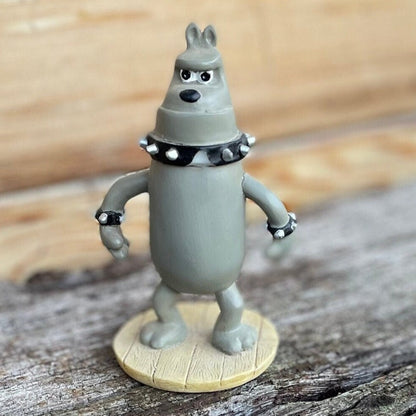 A 1989 Ceramic Collectable Figurine of Preston The Bulldog  From Wallace and Gromit 10.5cm Tall