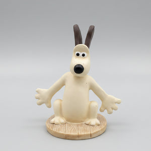 A 1989 Ceramic Collectable Figurine of Wallace From Wallace and Gromit 9.5cm Tall
