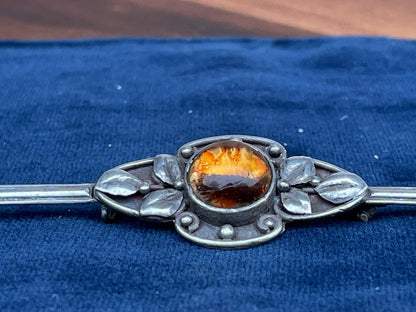 A Very Stylish Vintage Amber and Silver Brooch That Measures 8cm Long c1950's