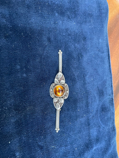 A Very Stylish Vintage Amber and Silver Brooch That Measures 8cm Long c1950's