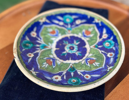 A Palestine Stamped Iznik Style Pottery Floral Dish With Unglazed Foot - c1920's 18.5cm Diameter