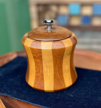 A Small Mid Century Tea Caddy /Storage Vessel by Cambridge Ware 14cm Tall