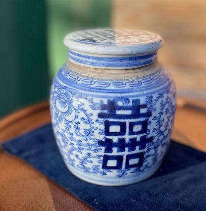 A Chinese Blue and White Porcelain Ginger Jar With Cover Hand Painted With Flowers 15cm Tall