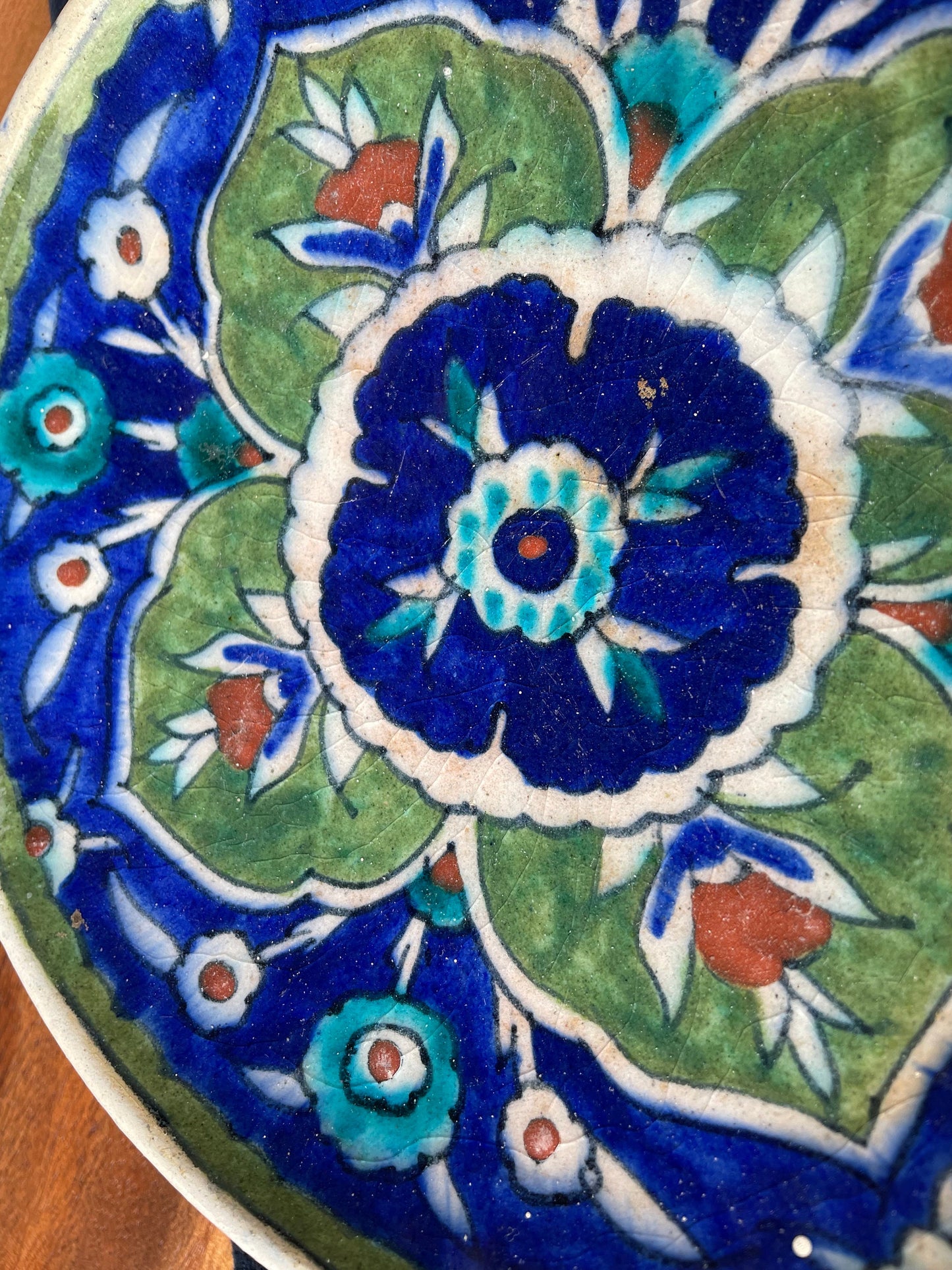 A Palestine Stamped Iznik Style Pottery Floral Dish With Unglazed Foot - c1920's 18.5cm Diameter