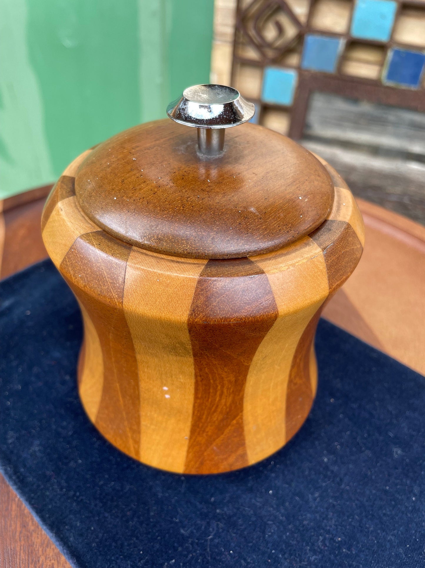 A Small Mid Century Tea Caddy /Storage Vessel by Cambridge Ware 14cm Tall