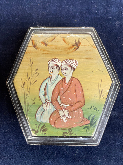 A Vintage Indian Hand Painted Papa Mch Hexagonal Trinket Box 7cm Wide