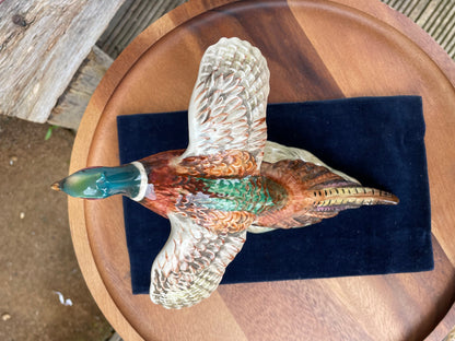 A ceramic flying pheasant by Bewick model 850 - 22cm long - c1940 -71