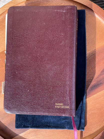 A Nelson's NKJV Study Bible New Testament New King James Version - Thumb Index and Bonded burgundy leather 1997