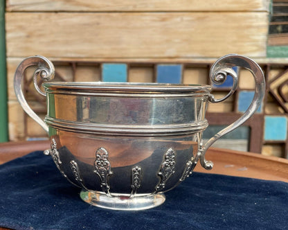 Edwardian hallmarked English silver gilt sugar bowl 1909 by R & S Garrard and Co London