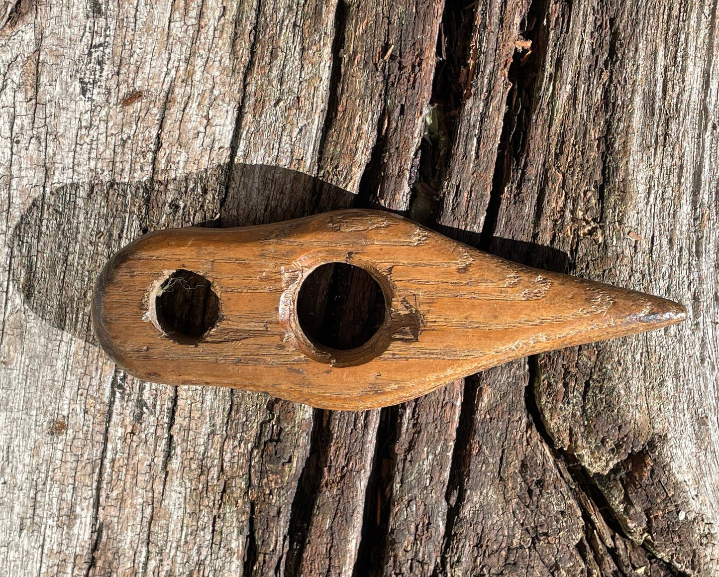 A vintage hand made wooden fishing net shuttle/needle tool piece of fo – TheAntiqueForager