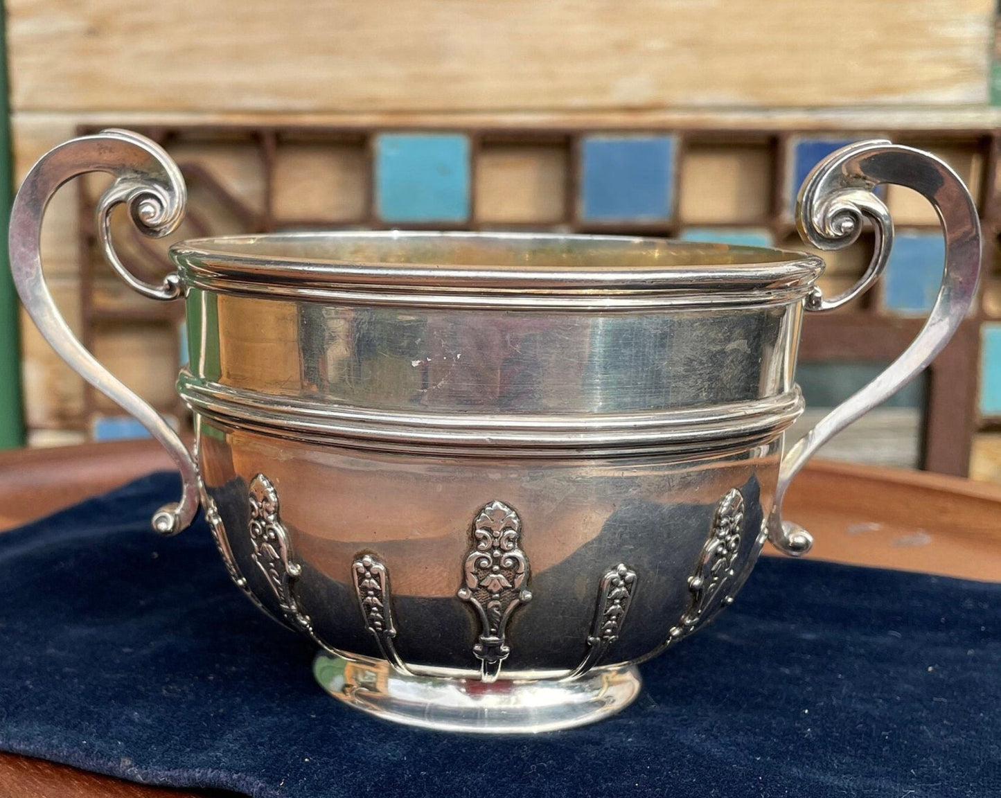 Edwardian hallmarked English silver gilt sugar bowl 1909 by R & S Garrard and Co London