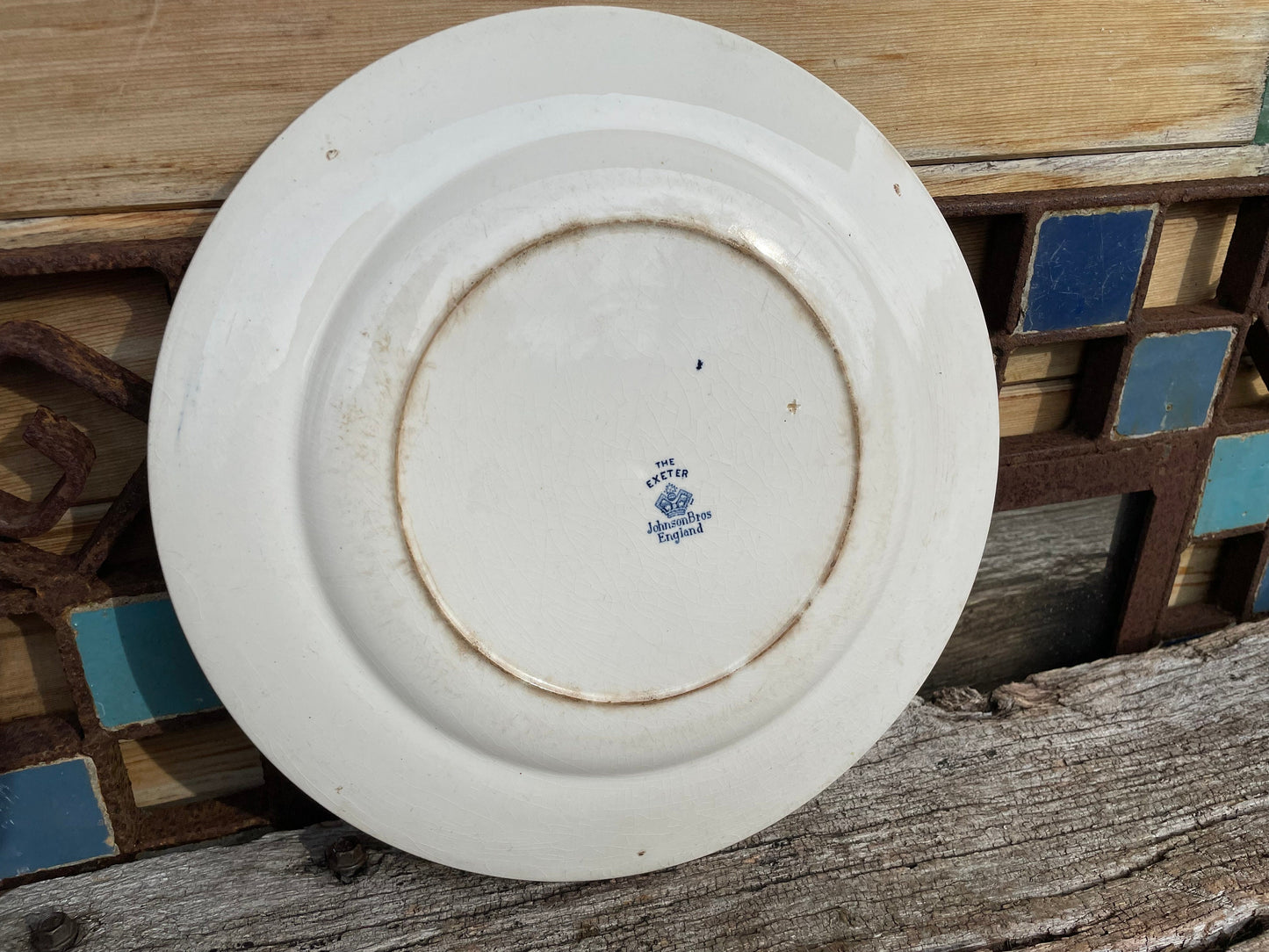 Dinner plate in Exeter pattern, created by Johnson Bros. in the 1910's.