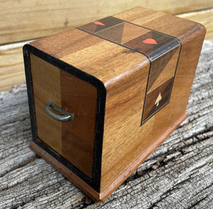 Mid Century Inlaid Wooden playing Card Box Vintage Treen 11cm long