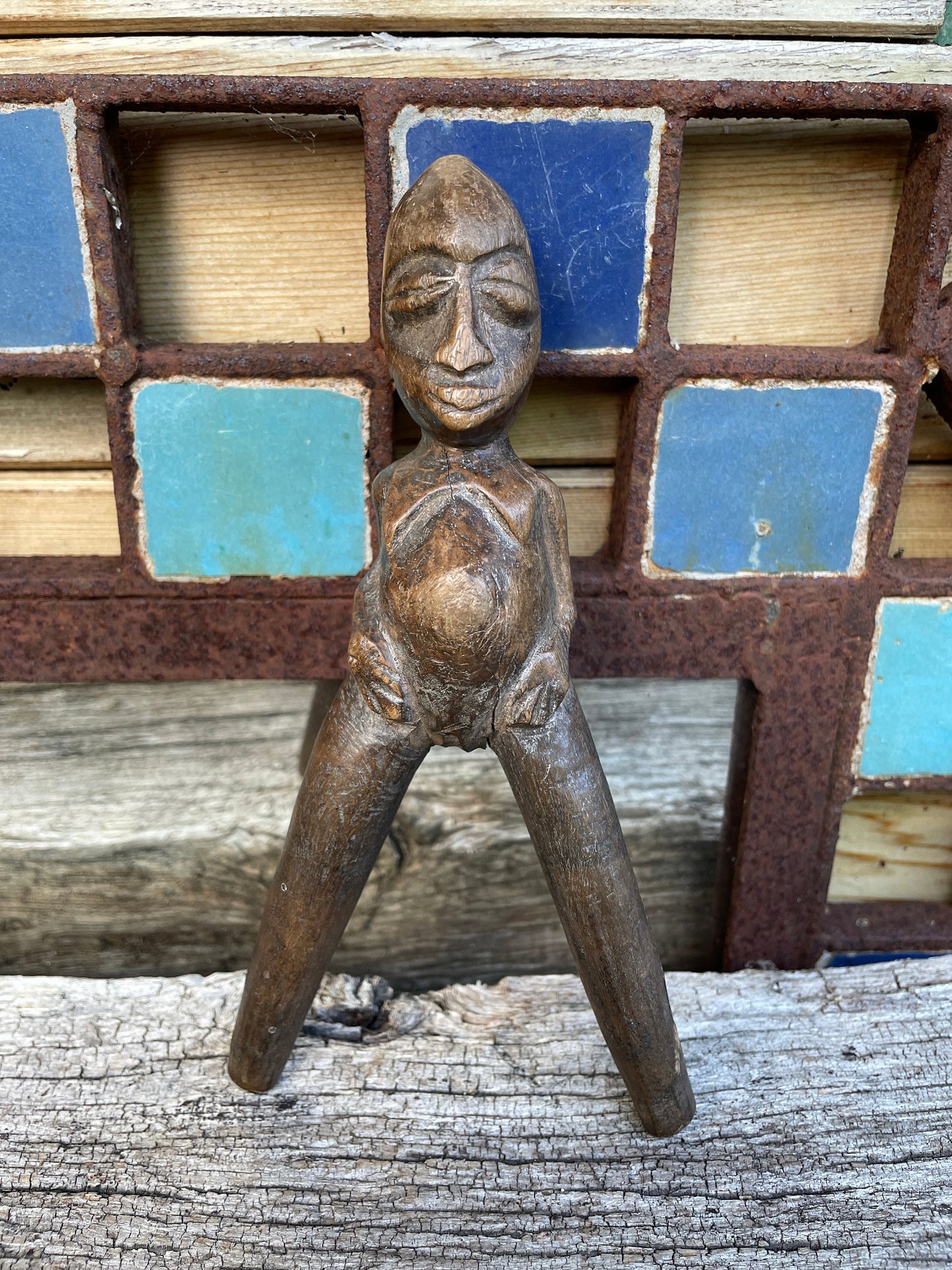 Senufo carved wooden Ancient Mother figure, height 17cm