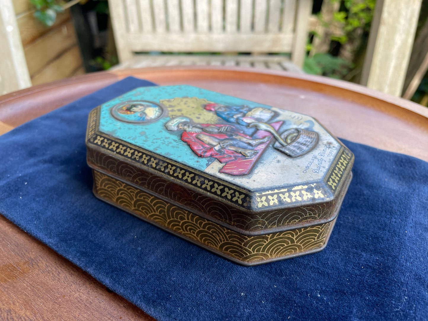 Vintage Dainty Dinah Chocolate Toffee Tin made by George Horner featuring Snake Charmer