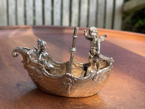 19th century Dutch silver model of two sailing cherubs - Chester 47g, 8cm wide